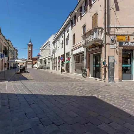 Guesthost - La Piccola Venezia
